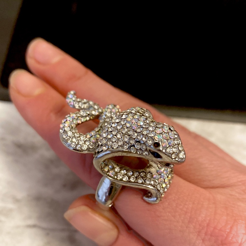 Snake styles Vintage ring!
